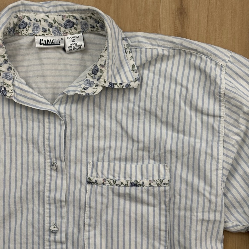 Vintage Capacity Women's Button Up Short Sleeve Shirt 80s Large Blue Floral Mom